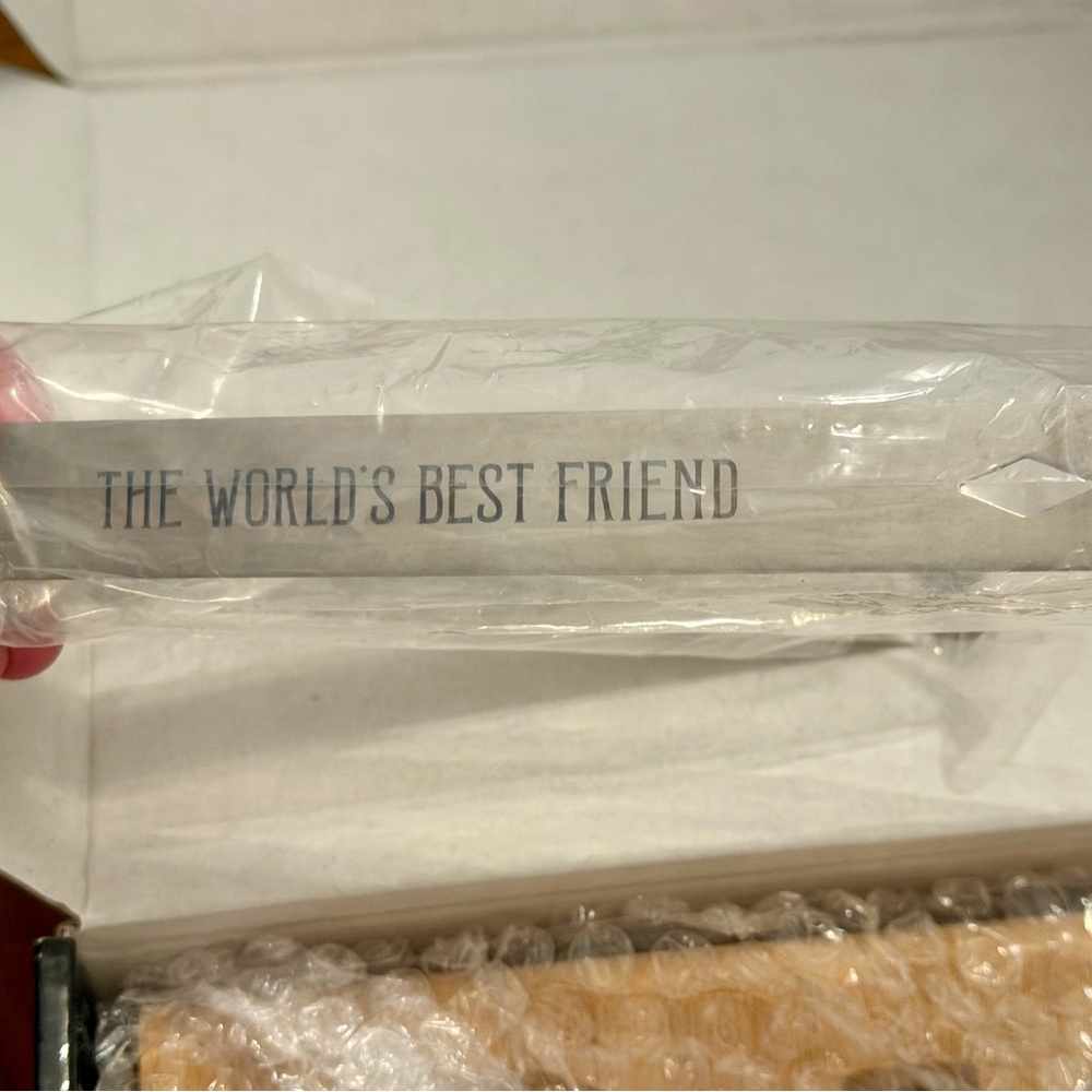 Best Friend Ever Gift Box - Picture 5 of 10